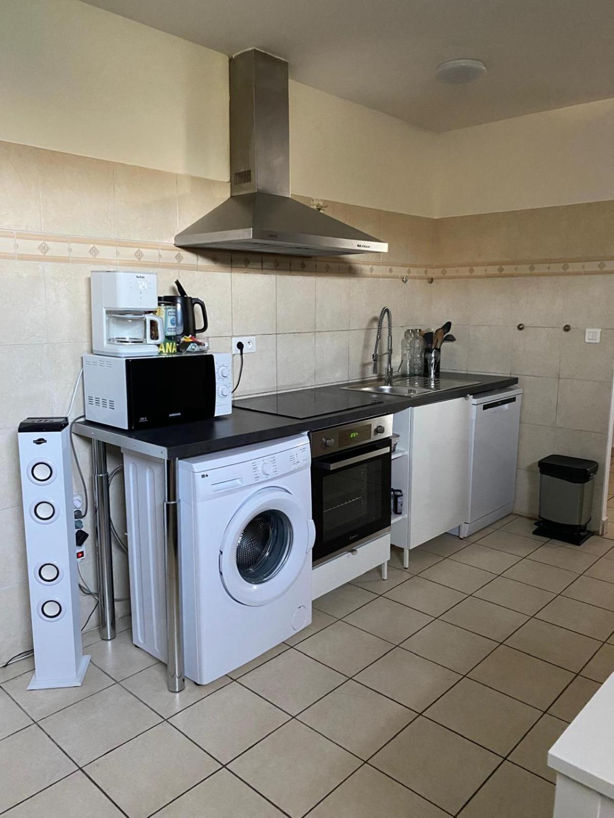 Agreable Rez De Jardin Avec Piscine Et Jacuzzi Apartamento Cervione Exterior foto